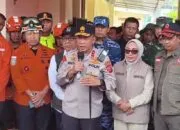 Kapolda Jabar Sampaikan Duka Mendalam atas Gugurnya Dua Personel Polri Saat Tugas Kemanusiaan di Bandung Barat