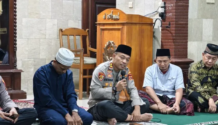 Dekatkan Diri dengan Warga, Kapolres Pangandaran Rutin Gelar Subuh Keliling