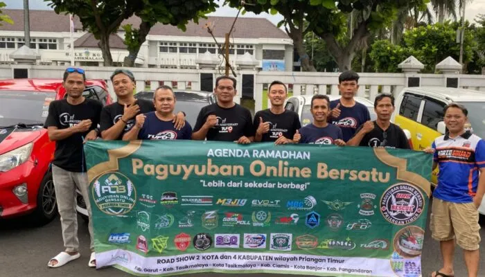 Solidaritas Komunitas Online Tasikmalaya, 1.000 Paket Takjil Dibagikan di Depan Balai Kota