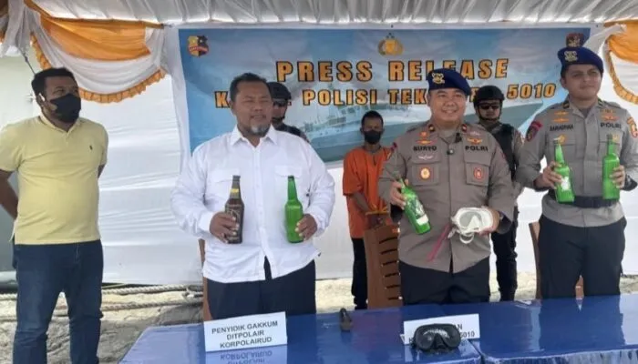 Korpolairud Polri Hentikan Aksi Bom Ikan di Perairan Mawasangka, Pelaku dan Lima Botol Peledak Diamankan