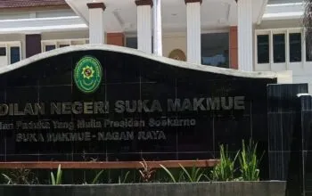 Masyarakat Taat Hukum . Dimohon Hukum Tidak Dipelintir Oknum Oknum Tertentu . Sesuai Amanah UU1945 Pasal 27